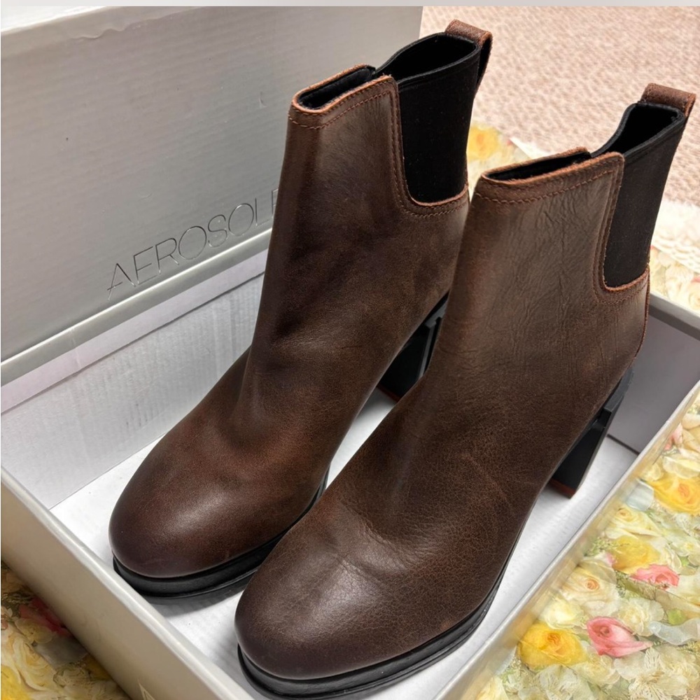 Sorel Brown Leather Chelsea Boots